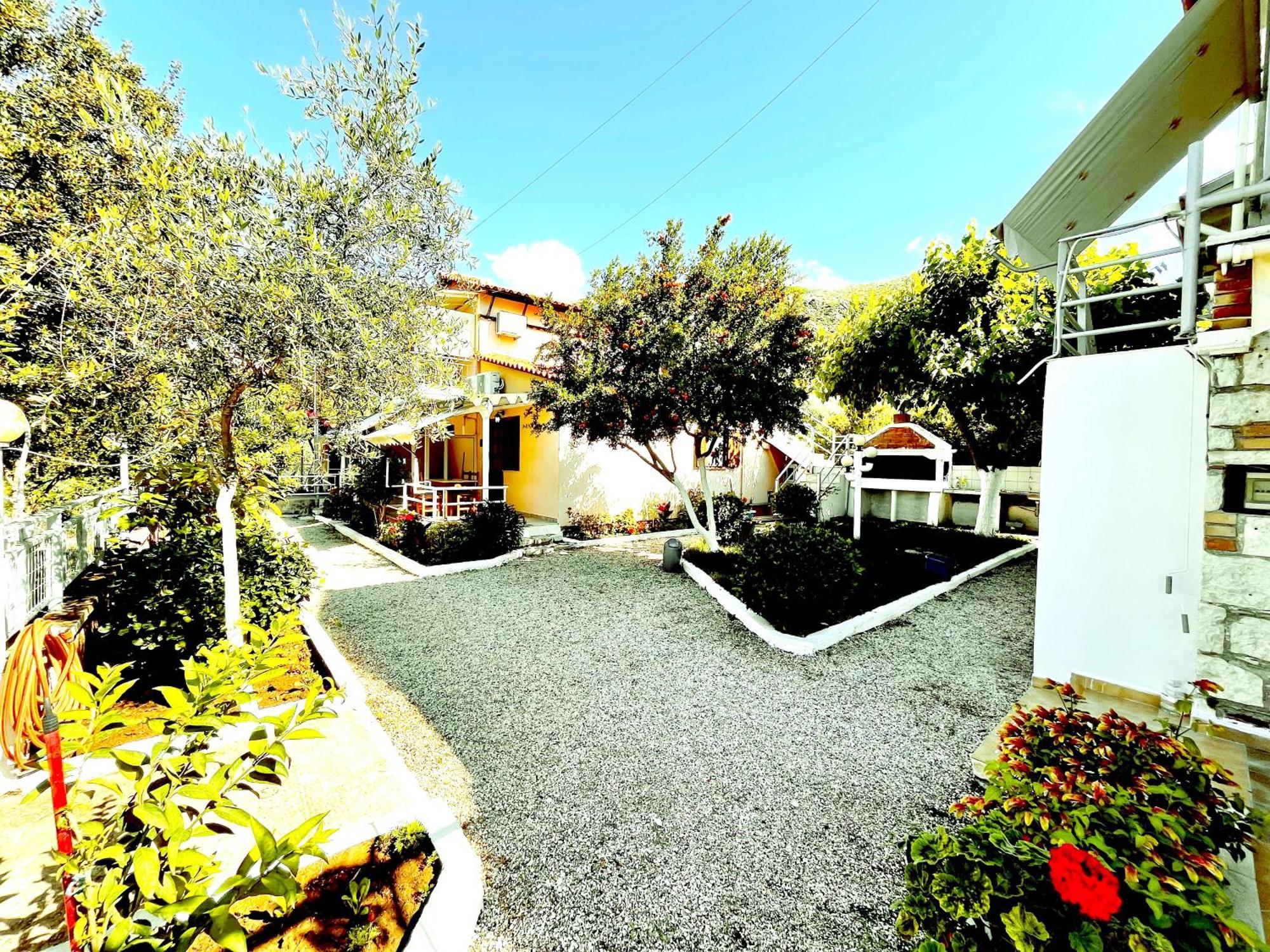 Garden Rooms Himare Exterior photo