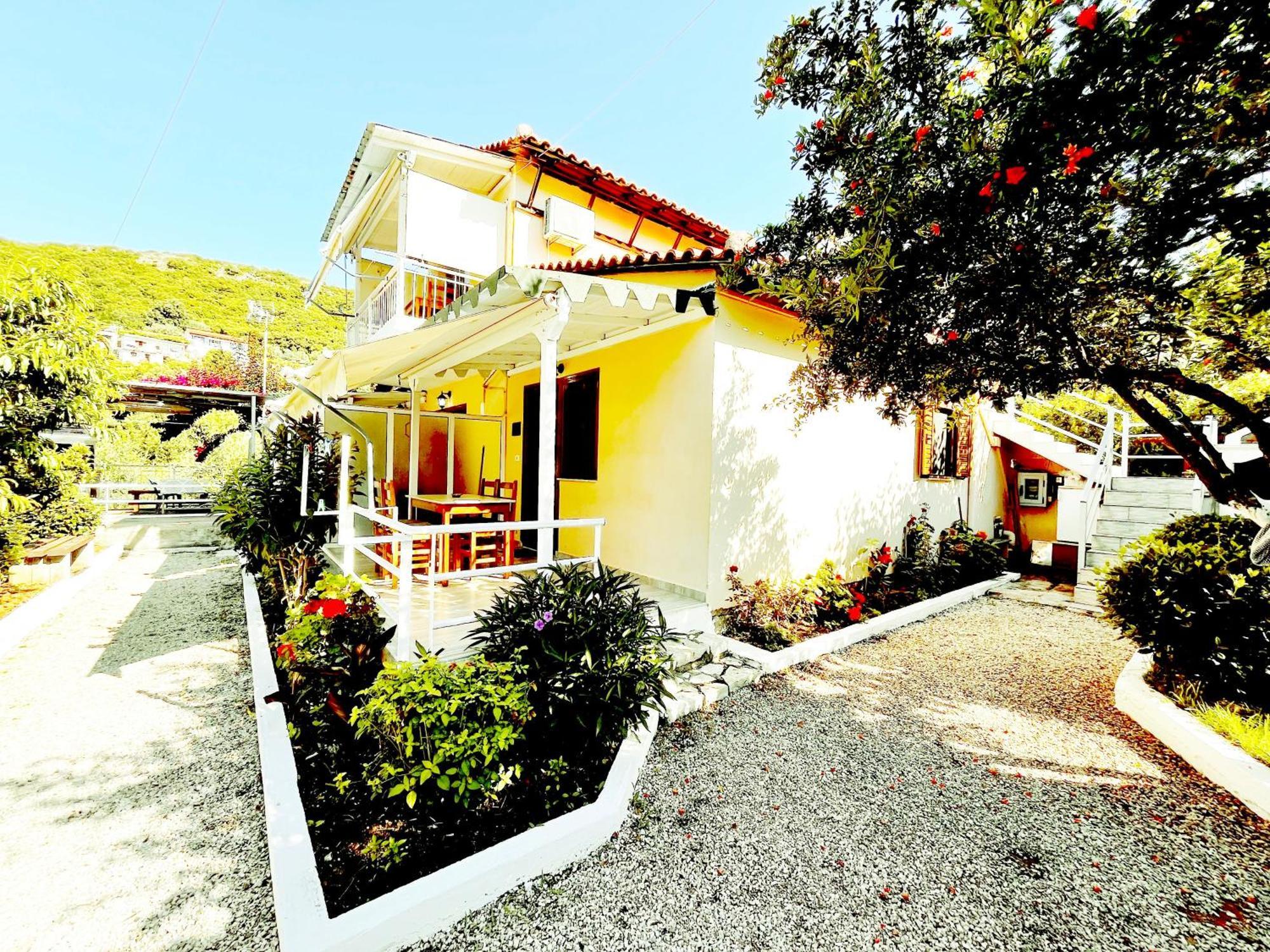 Garden Rooms Himare Exterior photo